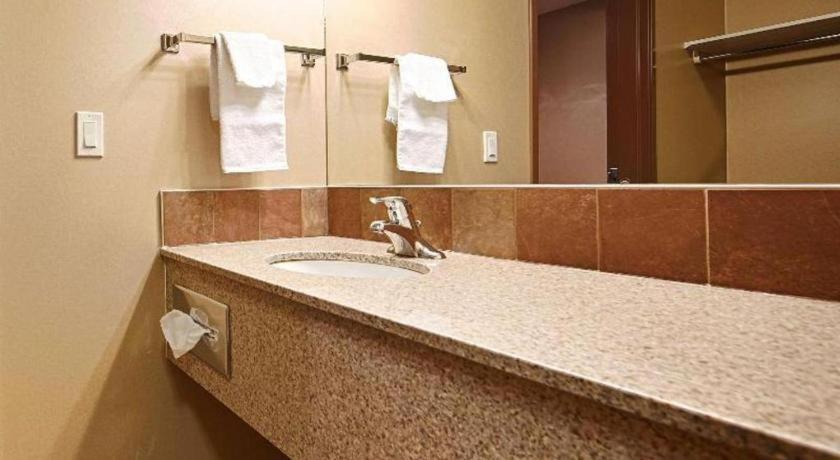 Best Western Diamond Inn Three Hills Εξωτερικό φωτογραφία